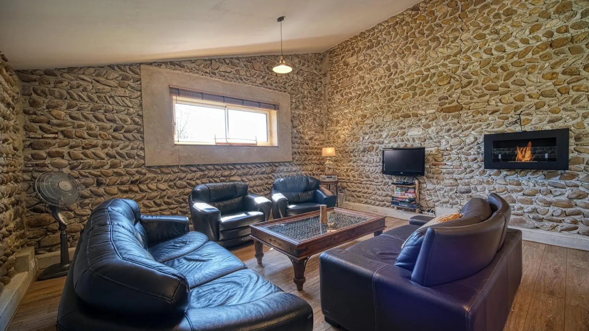 Maison Michonieres - Gite 3 Etoiles - 8 Personnes Miribel  0*, Miribel (Drome)
