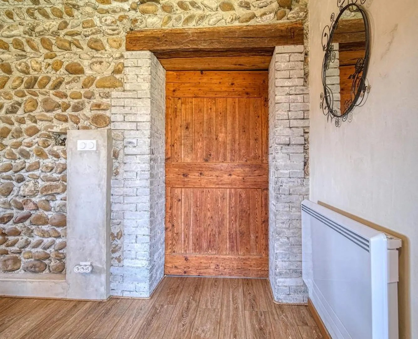 Maison Michonieres - Gite 3 Etoiles - 8 Personnes Miribel  France