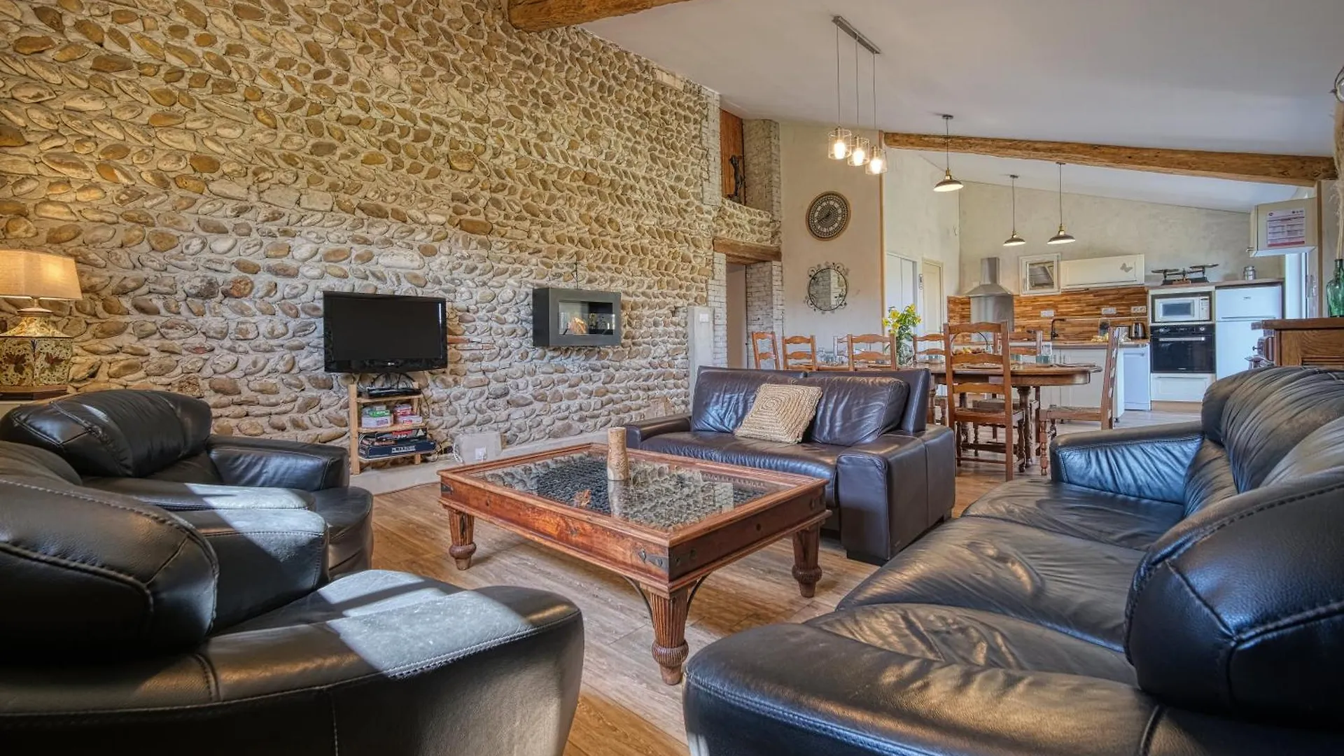 Maison Michonieres - Gite 3 Etoiles - 8 Personnes Miribel