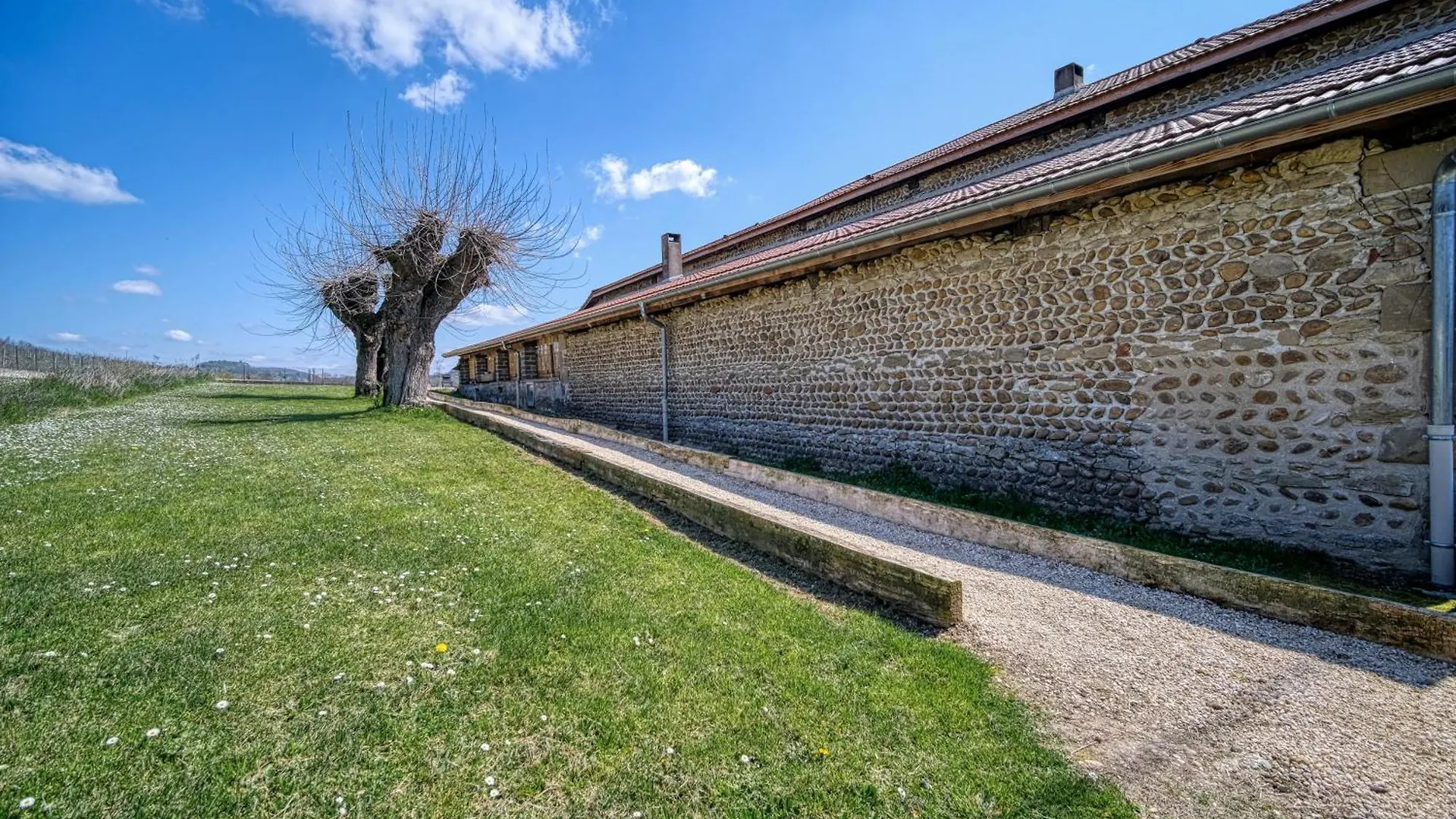 Maison Michonieres - Gite 3 Etoiles - 8 Personnes Miribel  Miribel (Drome)