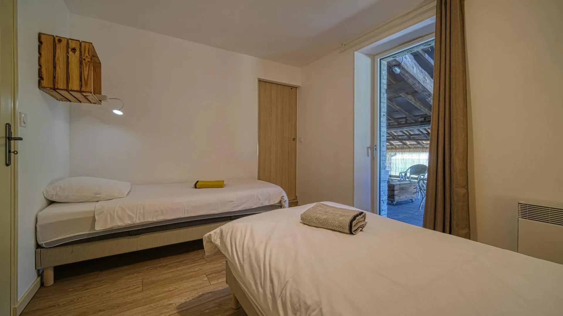 Maison Michonieres - Gite 3 Etoiles - 8 Personnes Miribel
